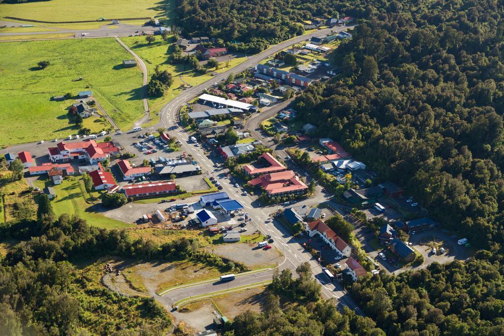 Heartland Hotel Fox Glacier Exteriör bild