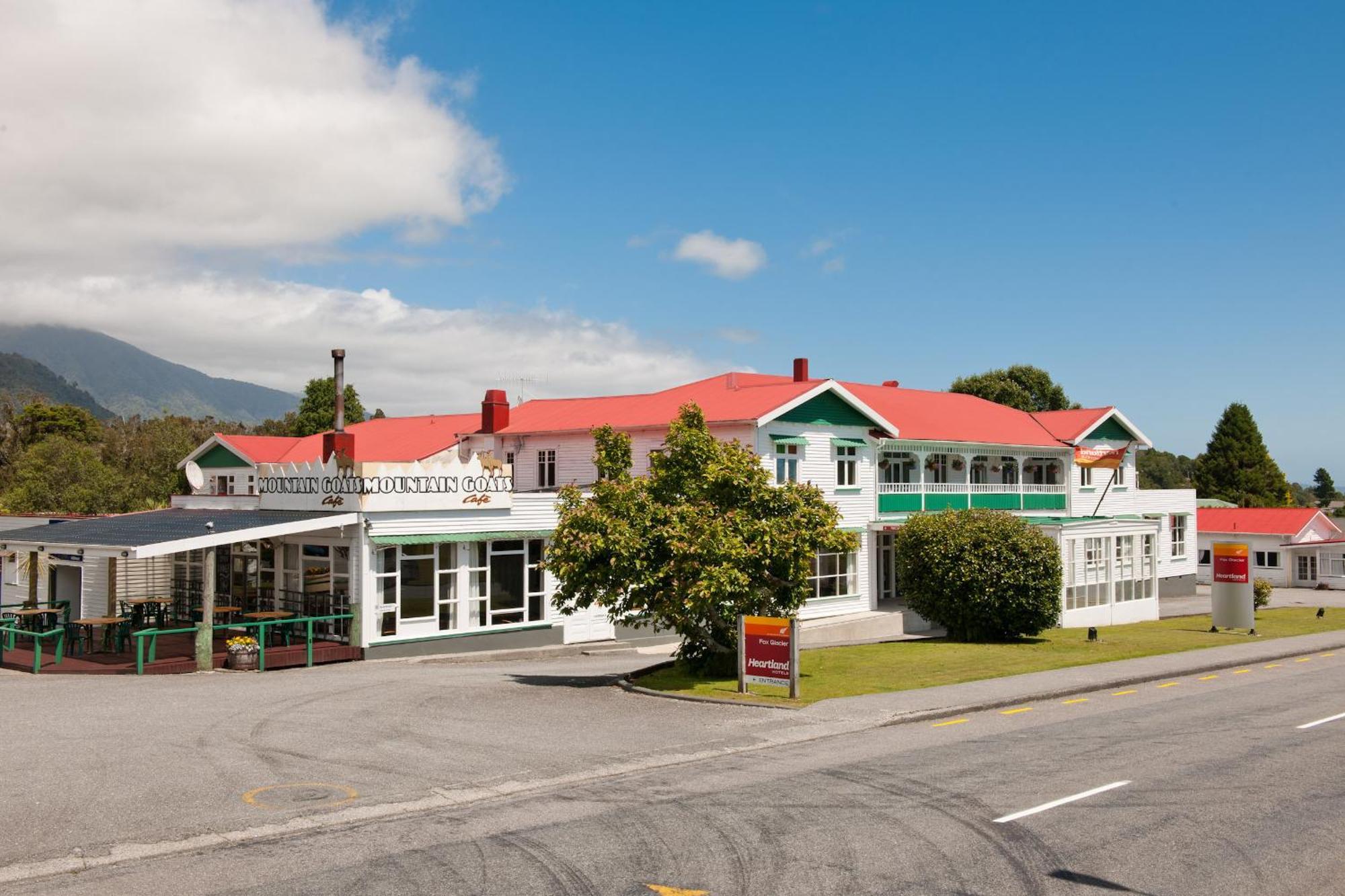 Heartland Hotel Fox Glacier Exteriör bild