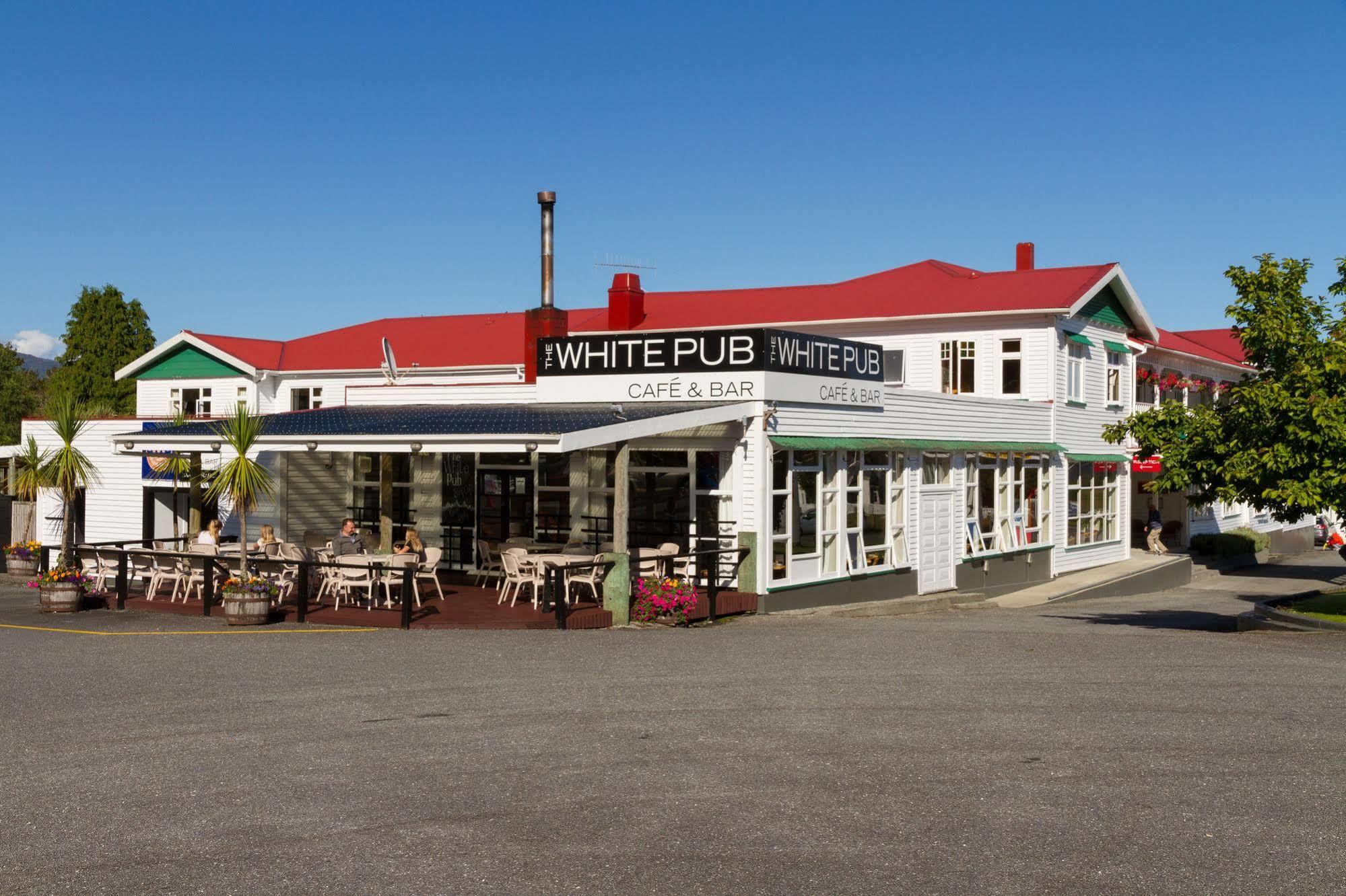 Heartland Hotel Fox Glacier Exteriör bild